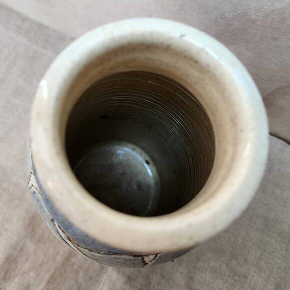 Abound Tuit Pottery Platter and Vase-Mountain Scene Hawk Signed Vintage Decor - Picture 6 of 10